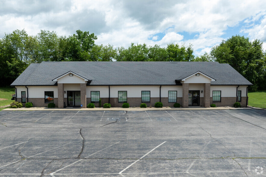 7845-7857 Waverly Rd, Martinsville, IN for lease - Building Photo - Image 3 of 15