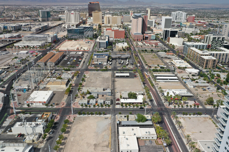 630 S 3rd St, Las Vegas, NV for sale - Aerial - Image 2 of 56