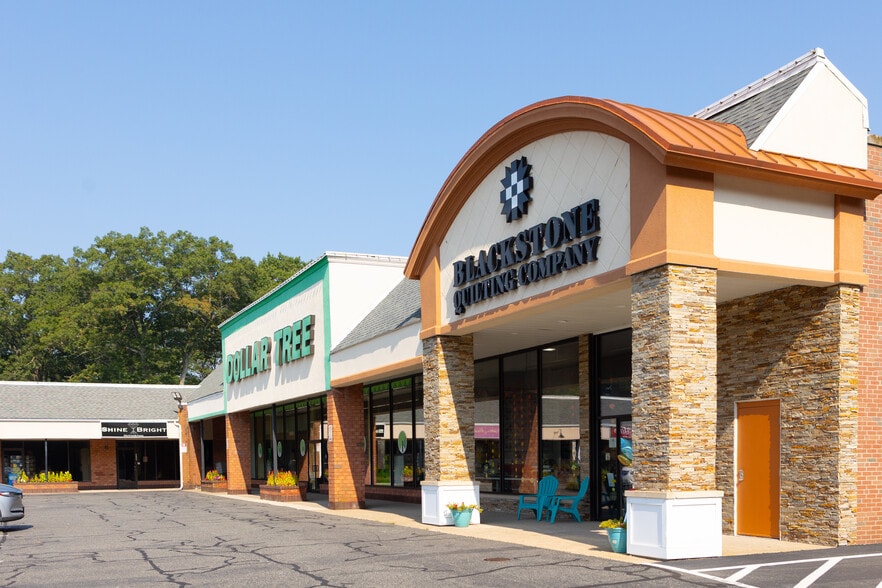 3751 Mendon Rd, Cumberland, RI for lease - Building Photo - Image 1 of 5