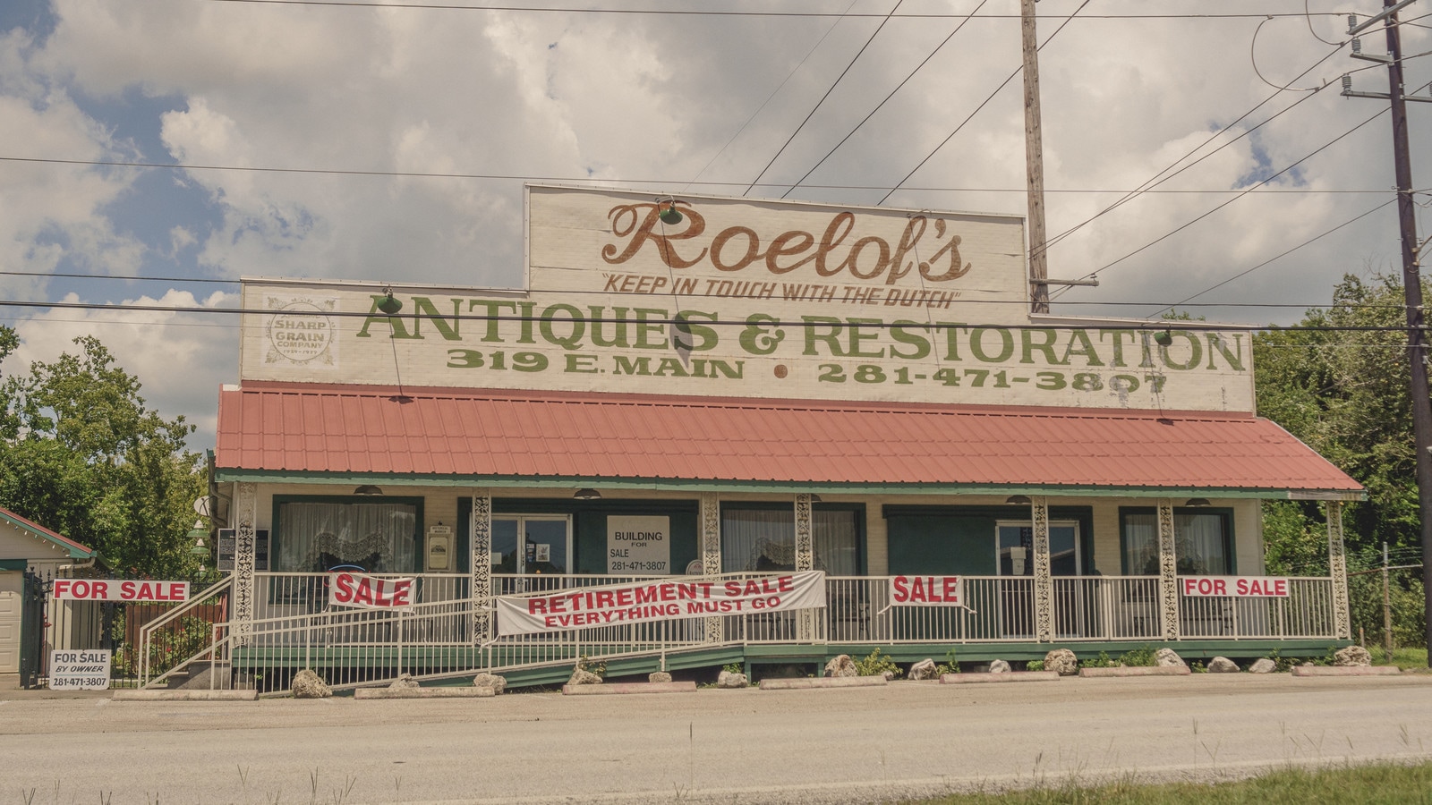 319 E Main St, La Porte, TX 77571