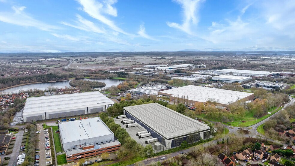 45 Yeomans Dr, Milton Keynes for lease - Building Photo - Image 1 of 7
