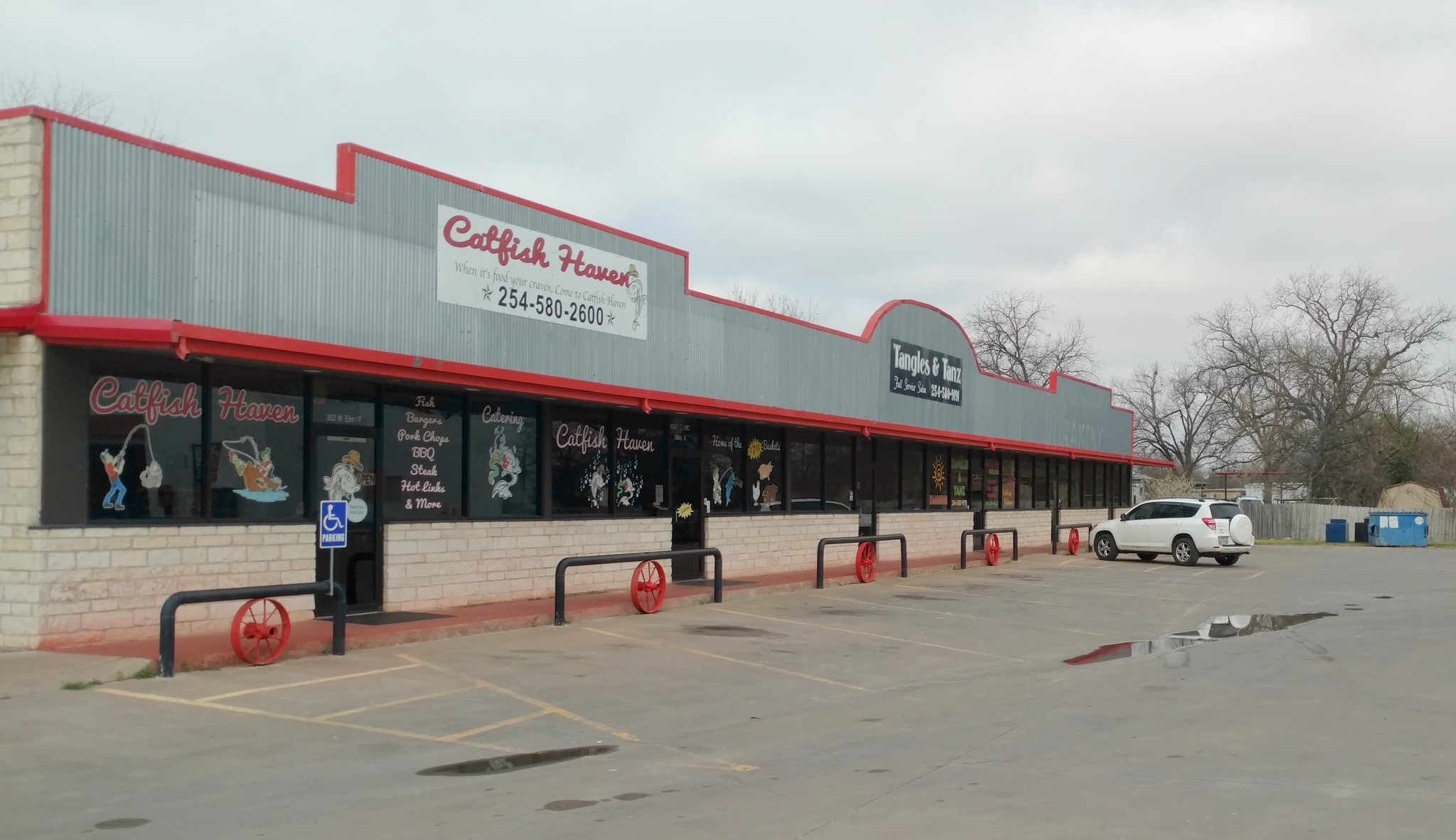 302 W Elm St, Hillsboro, TX for sale Building Photo- Image 1 of 1