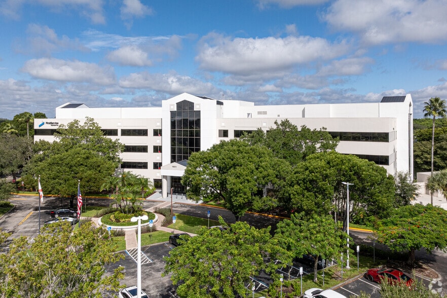 1600 SW 80th Ter, Plantation, FL for lease - Building Photo - Image 1 of 21