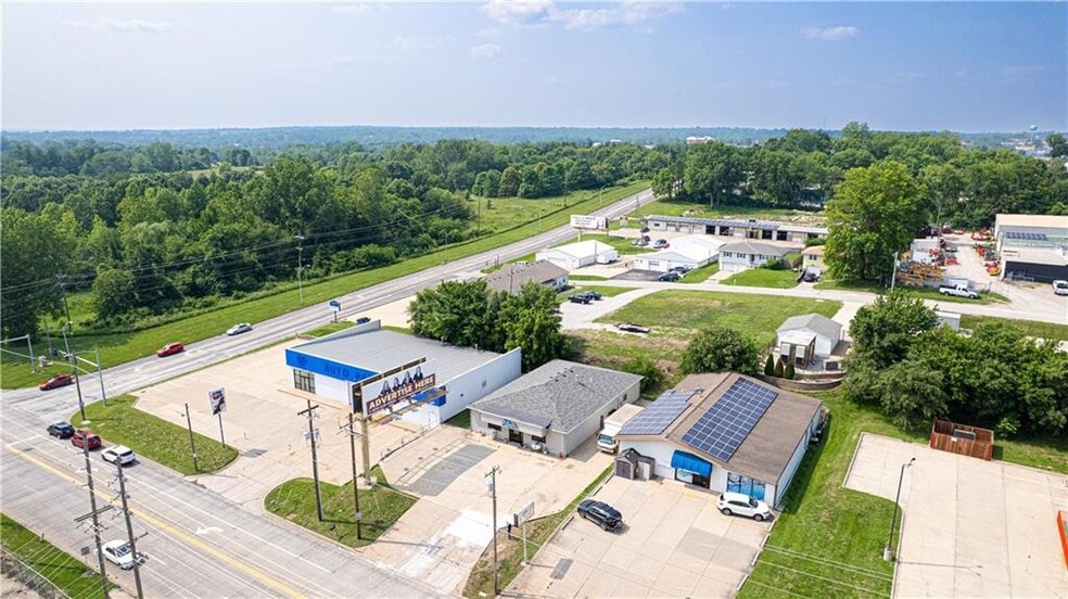 3619 Messanie St, Saint Joseph, MO for sale - Building Photo - Image 3 of 15