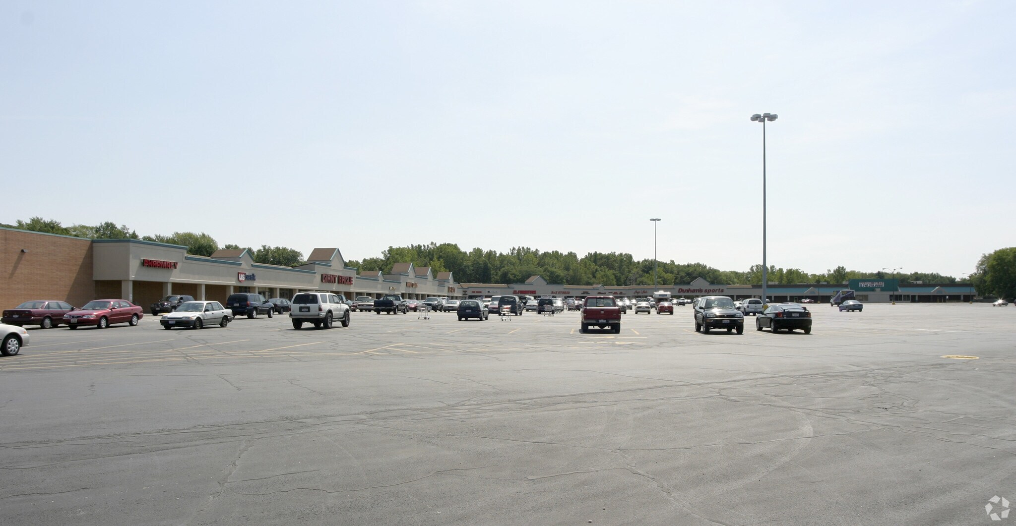 24002560 W Prospect Rd, Ashtabula, OH 44004 Saybrook Plaza