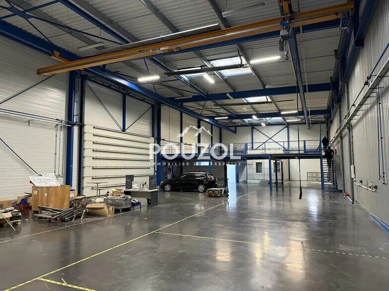 Flex in Clermont-Ferrand for lease - Building Photo - Image 2 of 14