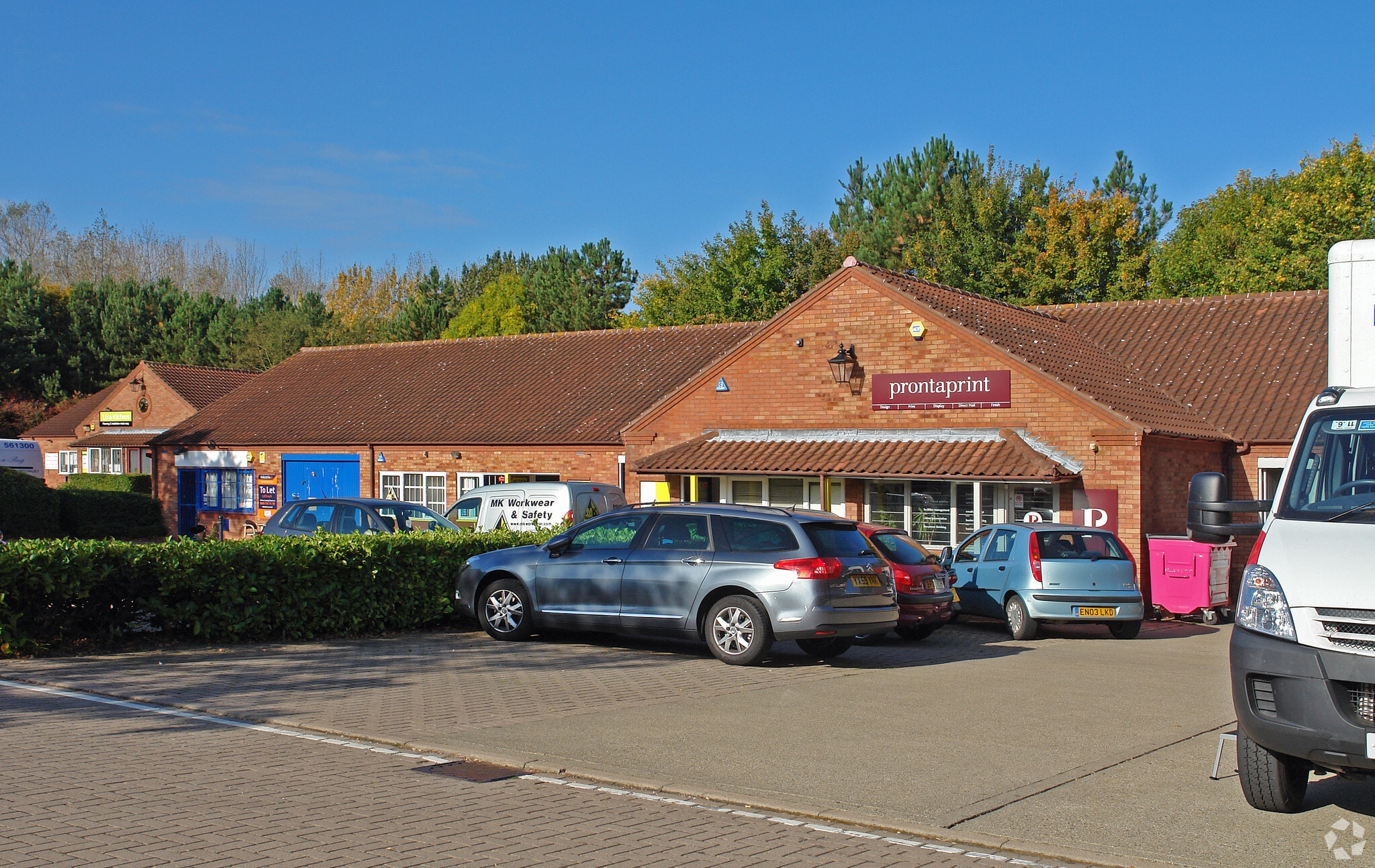 Darin Ct, Milton Keynes for sale Primary Photo- Image 1 of 1