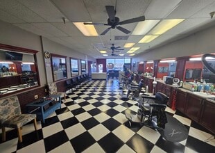 10215 N 28th Dr, Phoenix, AZ for lease Interior Photo- Image 1 of 1