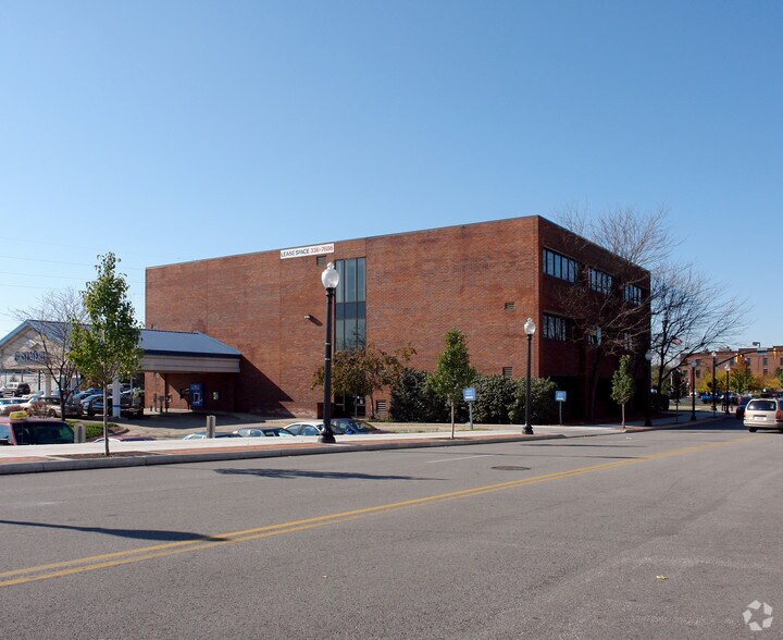 480 W Tuscarawas Ave, Barberton, OH for sale - Primary Photo - Image 1 of 1
