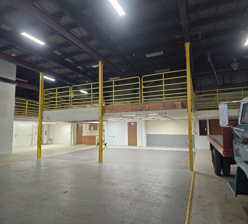 1630 County Road XX, Rothschild, WI for lease Interior Photo- Image 1 of 10