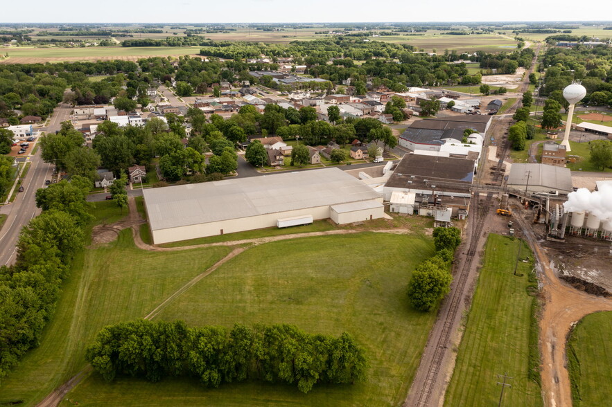 300 3rd Ave SW, Arlington, MN for sale - Building Photo - Image 1 of 1