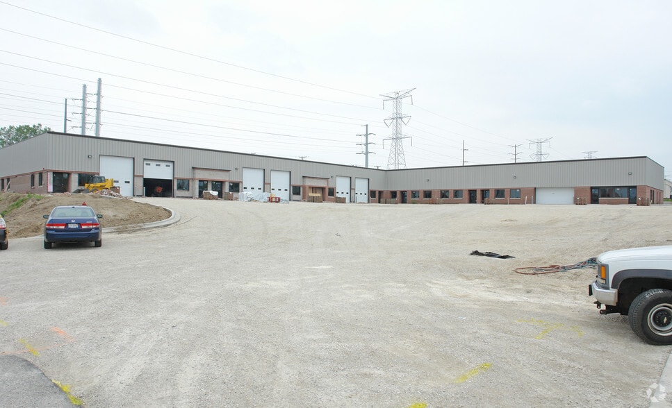 155 E Chicago St, Cary, IL for lease - Primary Photo - Image 1 of 24