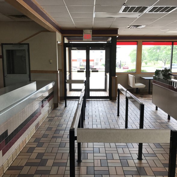 2575 Hart St, Vincennes, IN for sale - Primary Photo - Image 1 of 1