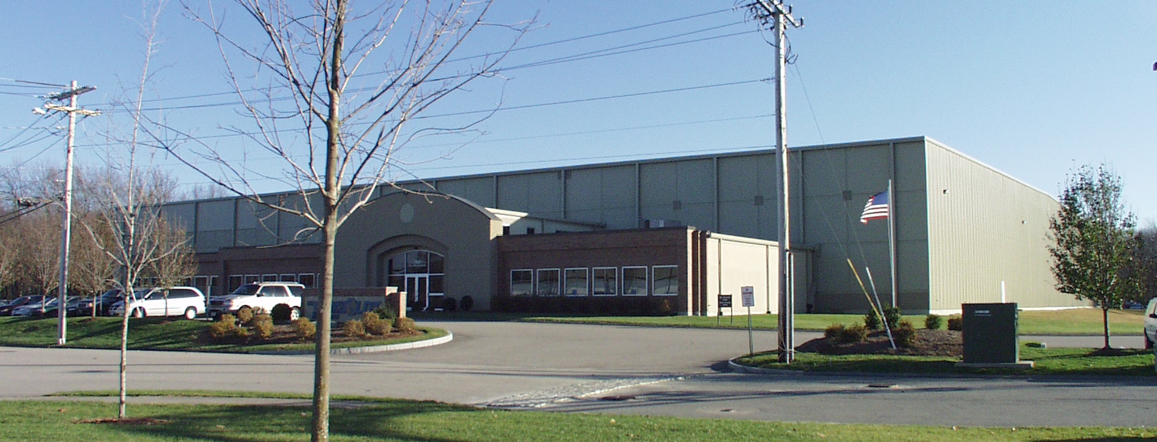 100 New Boston Dr, Canton, MA for lease Primary Photo- Image 1 of 2