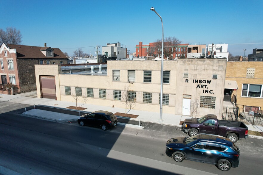 2224 W Grand Ave, Chicago, IL for sale - Building Photo - Image 1 of 1