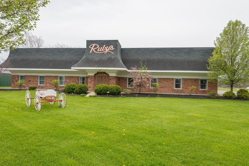 36709 Royalton Rd, Grafton, OH 44044