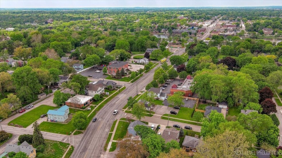 422 E State St, Geneva, IL for sale - Building Photo - Image 2 of 22