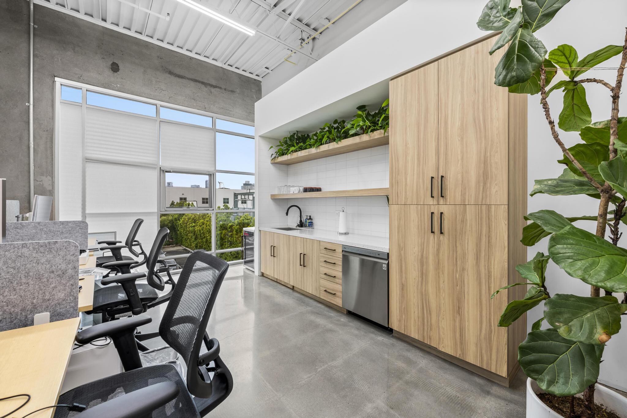 1245 Factory Pl, Los Angeles, CA for lease Interior Photo- Image 1 of 18