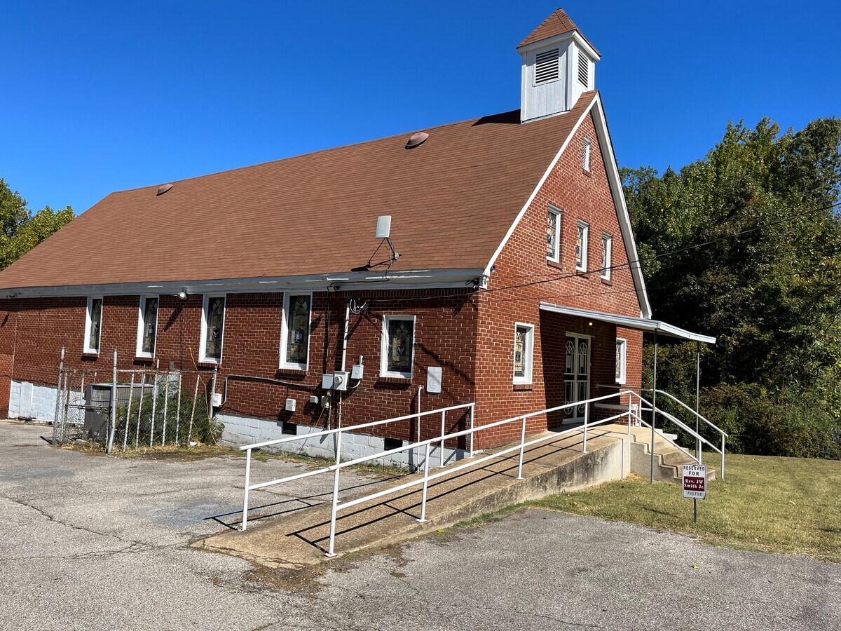 2186 Hawkins Mill Rd, Memphis, TN 38127