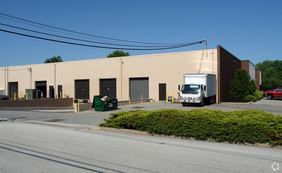 7249 Browning Rd, Pennsauken, NJ for lease - Building Photo - Image 3 of 3