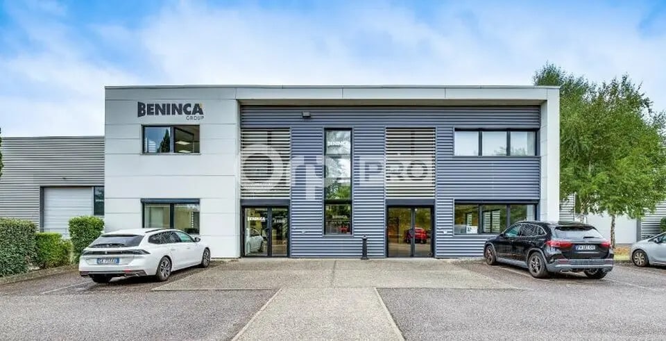 Office in Saint-Priest for lease Building Photo- Image 1 of 13