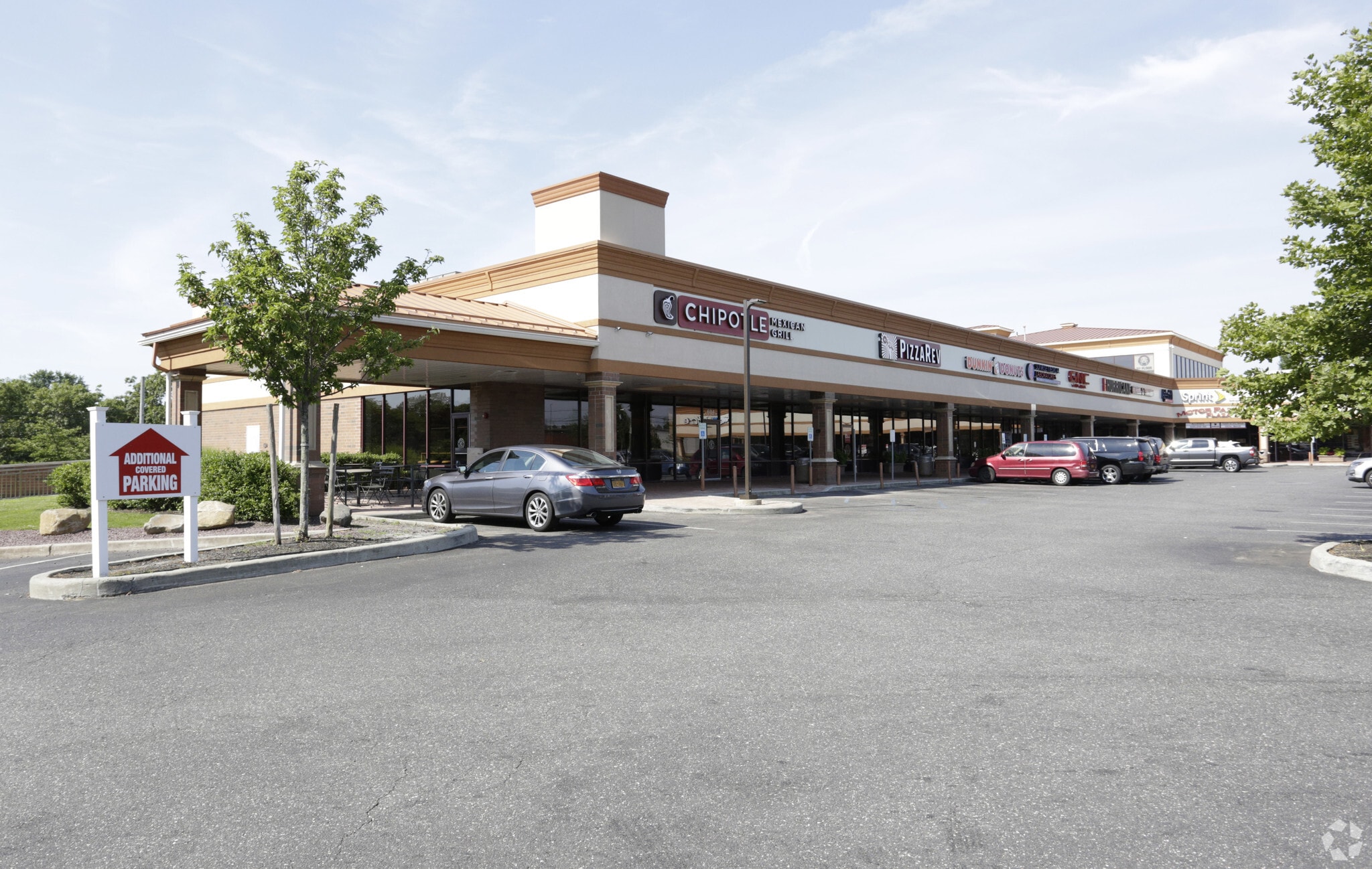 694 Motor Pky, Hauppauge, NY 11788 Motor Parkway Plaza