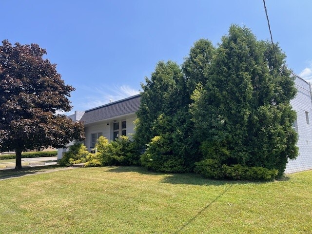 14300 Industrial Ave N, Maple Heights, OH for lease - Building Photo - Image 2 of 14