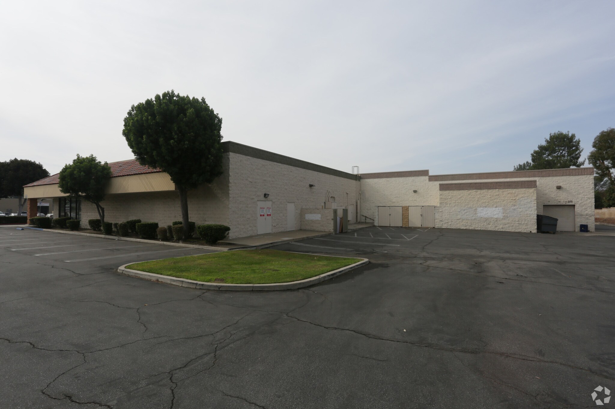 411441 E Arrow Hwy, Glendora, CA 91740 Retail for Lease