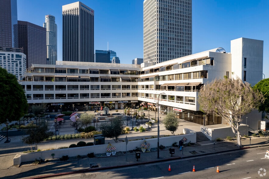 700-716 W 1st St, Los Angeles, CA for lease - Primary Photo - Image 2 of 3