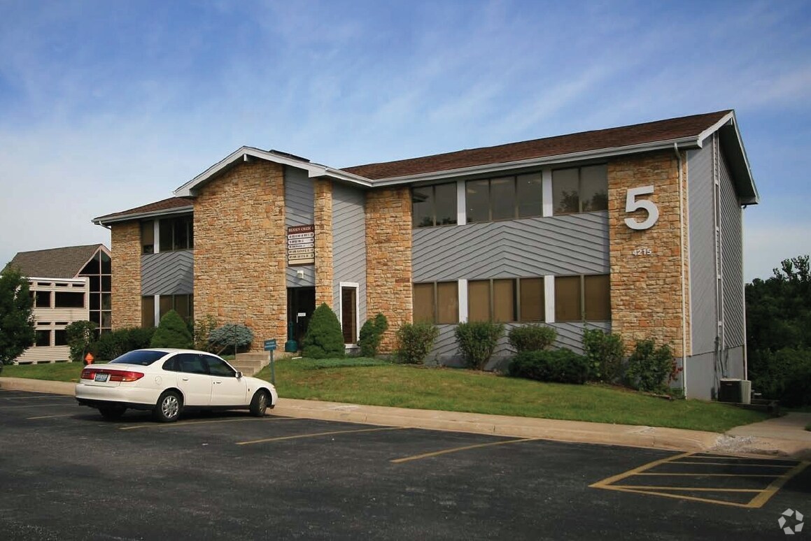 4215 S Hocker Dr, Independence, MO for sale Primary Photo- Image 1 of 1