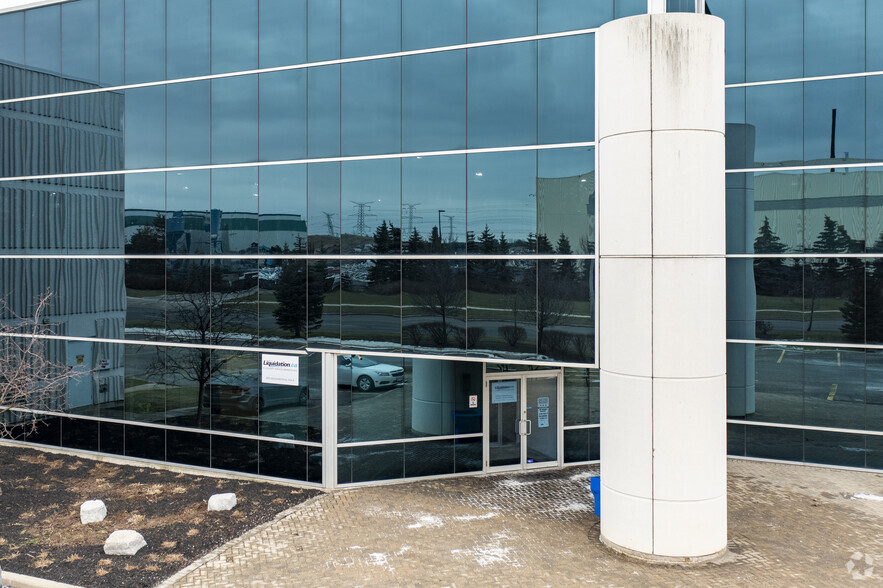 835 Intermodal Dr, Brampton, ON for lease - Building Photo - Image 3 of 3