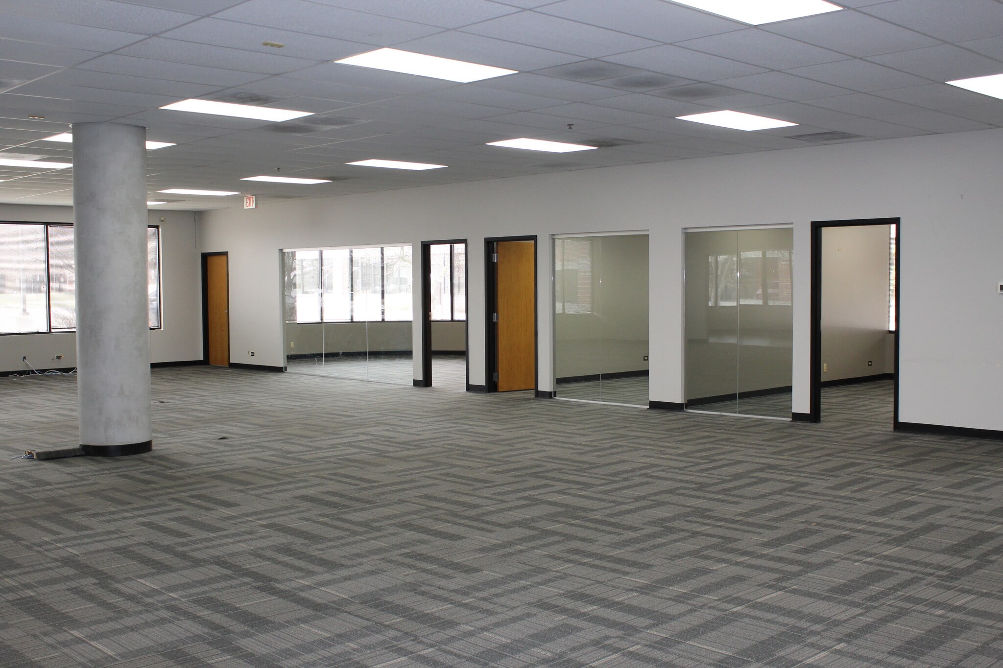620-630 Tollgate Rd, Elgin, IL for lease Interior Photo- Image 1 of 3