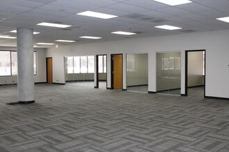 620-630 Tollgate Rd, Elgin, IL for lease Interior Photo- Image 1 of 3