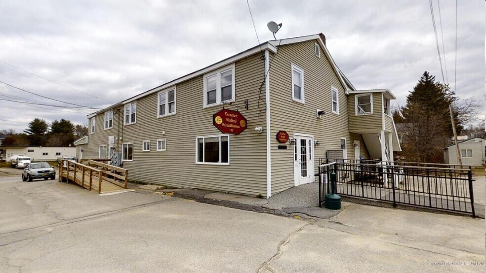 141147 Riverside Dr, Augusta, ME 04330