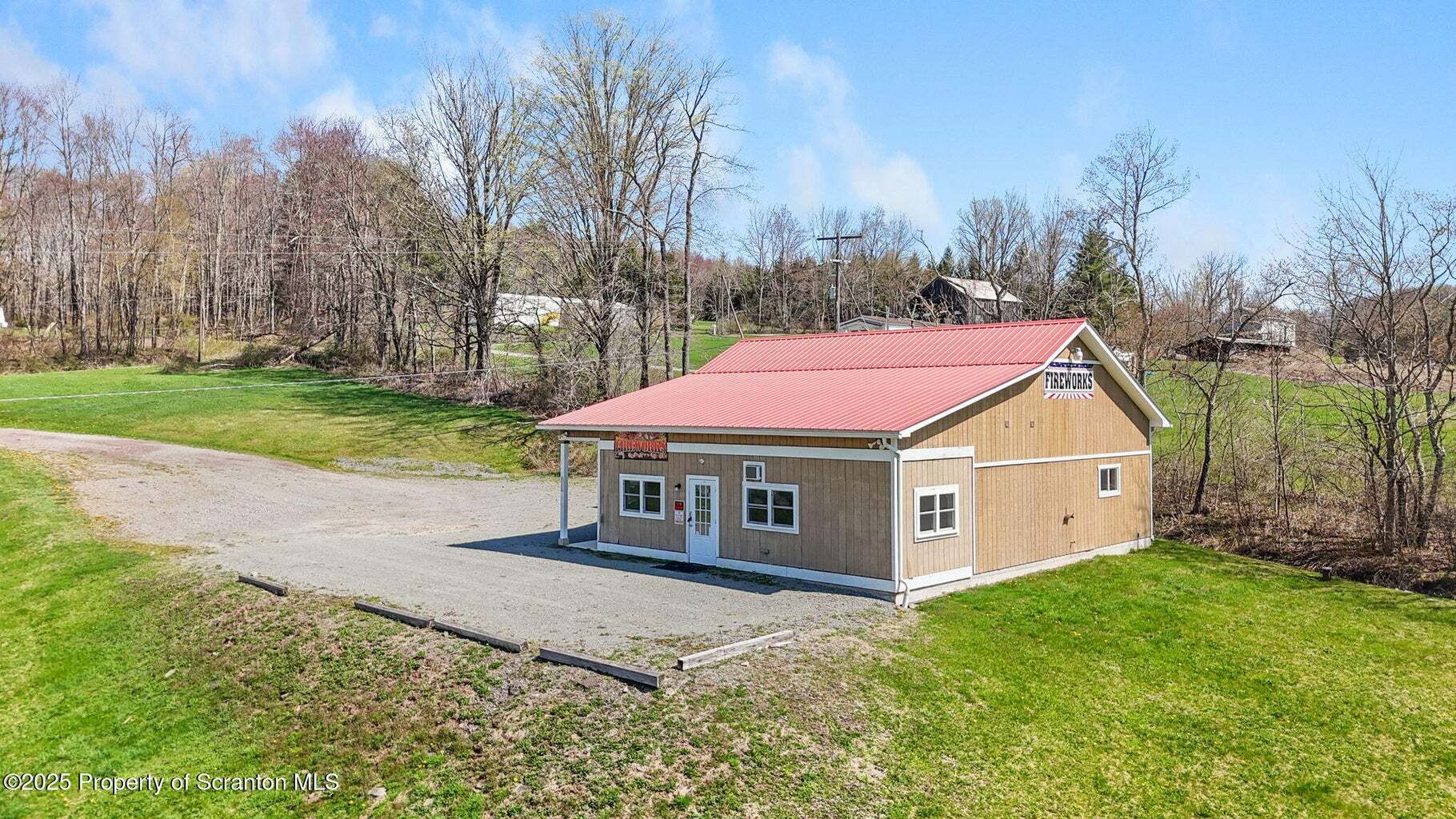 6 Duran Rd, Equinunk, PA for sale Primary Photo- Image 1 of 21