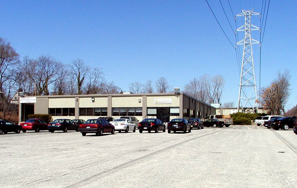 1 Albertson Ave, Albertson, NY 11507