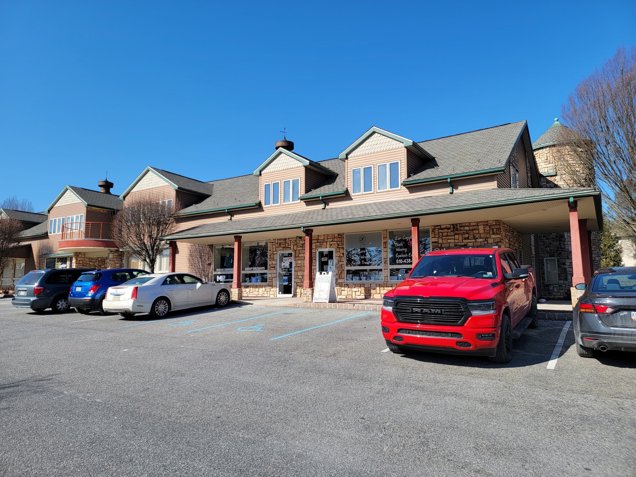 4011 William Penn Hwy, Easton, PA for lease Primary Photo- Image 1 of 4