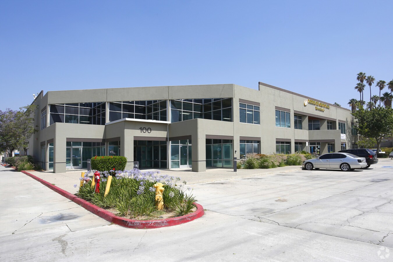 115 W La Cadena Dr, Riverside, CA 92501