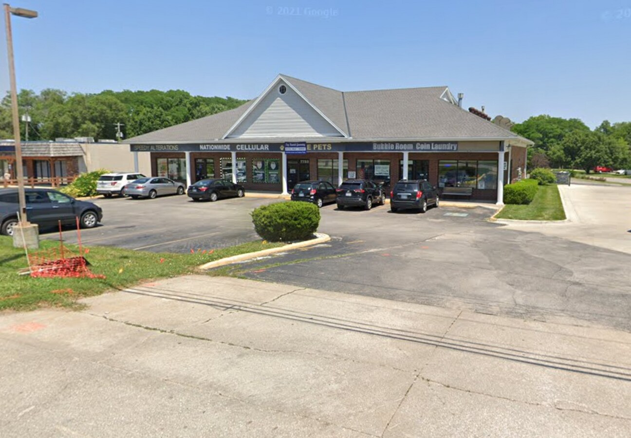 77277739 Quivira Rd, Lenexa, KS 66216