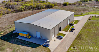 1304 Corporate Dr, Gainesville TX - Warehouse