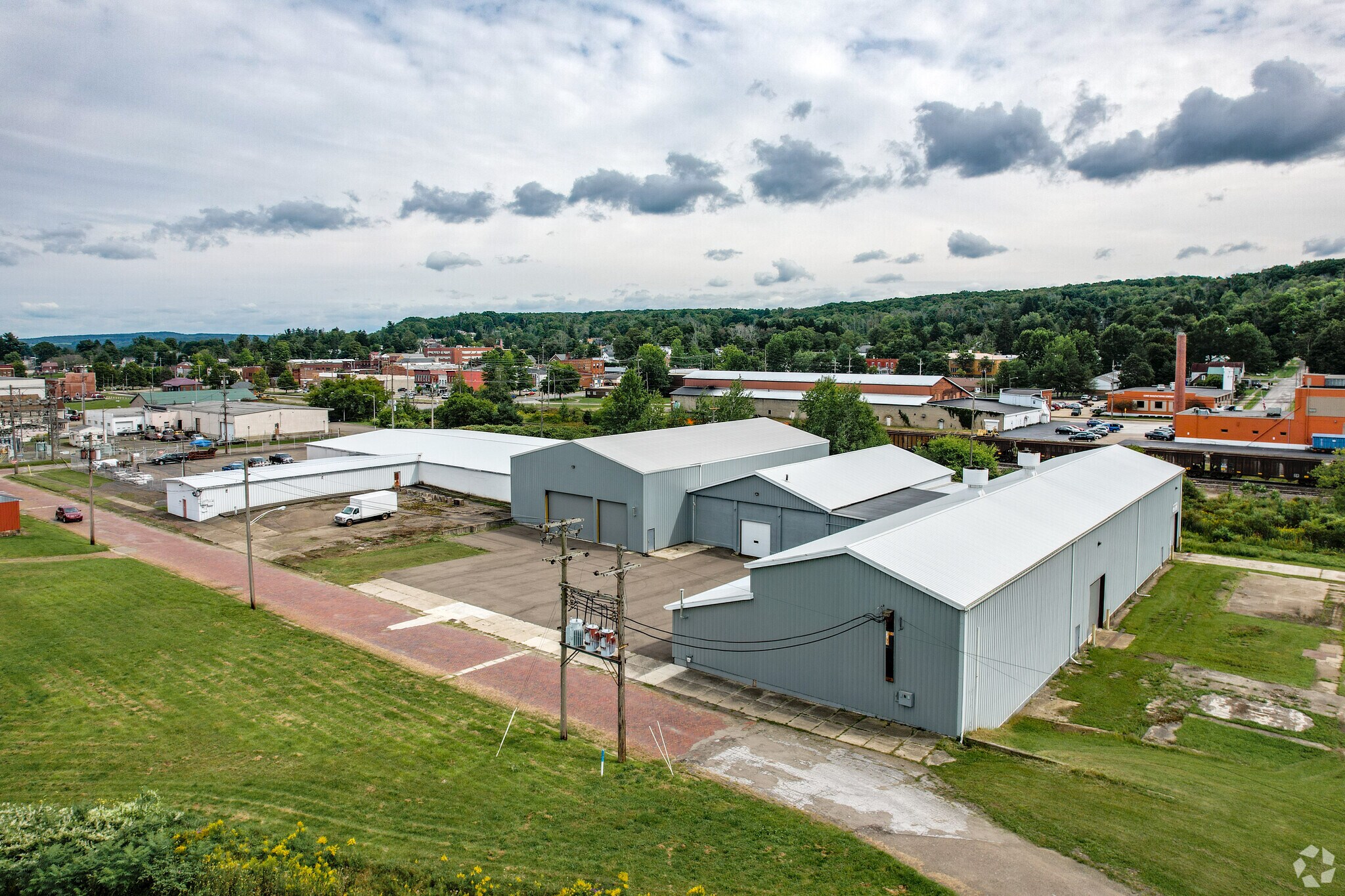 256 Eagle St, Corry, PA for sale Primary Photo- Image 1 of 1