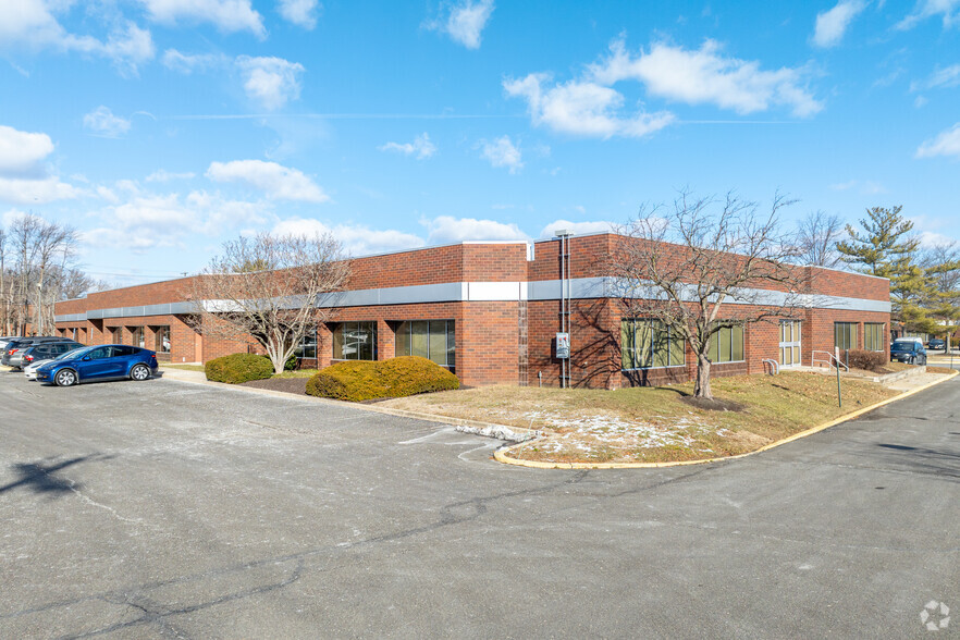 532 Fellowship Rd, Mount Laurel, NJ for sale - Primary Photo - Image 1 of 13