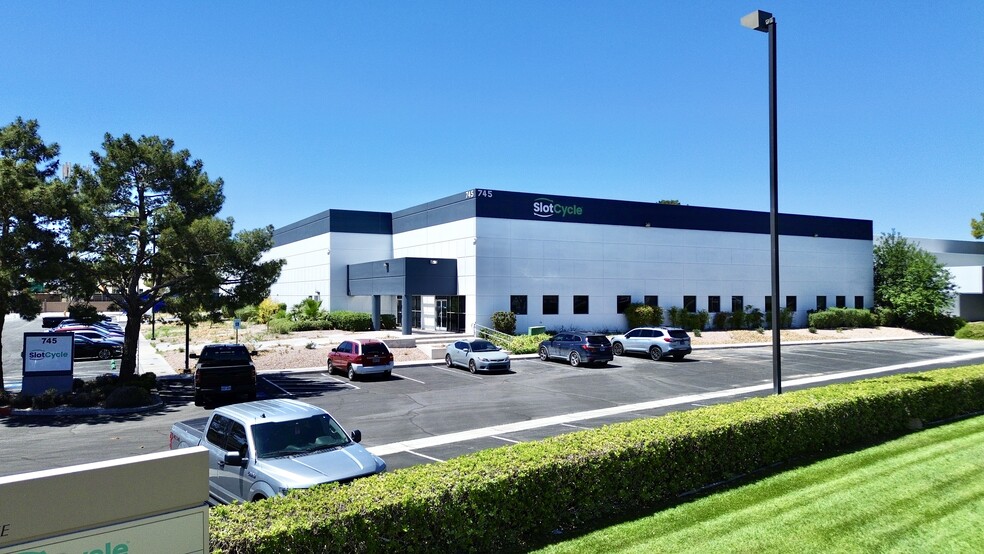 745 Grier Dr, Las Vegas, NV for lease - Building Photo - Image 3 of 14
