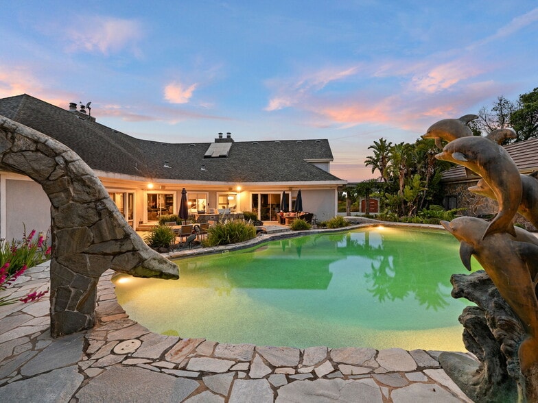 365 Ely Rd N, Petaluma, CA for sale - Building Photo - Image 3 of 10