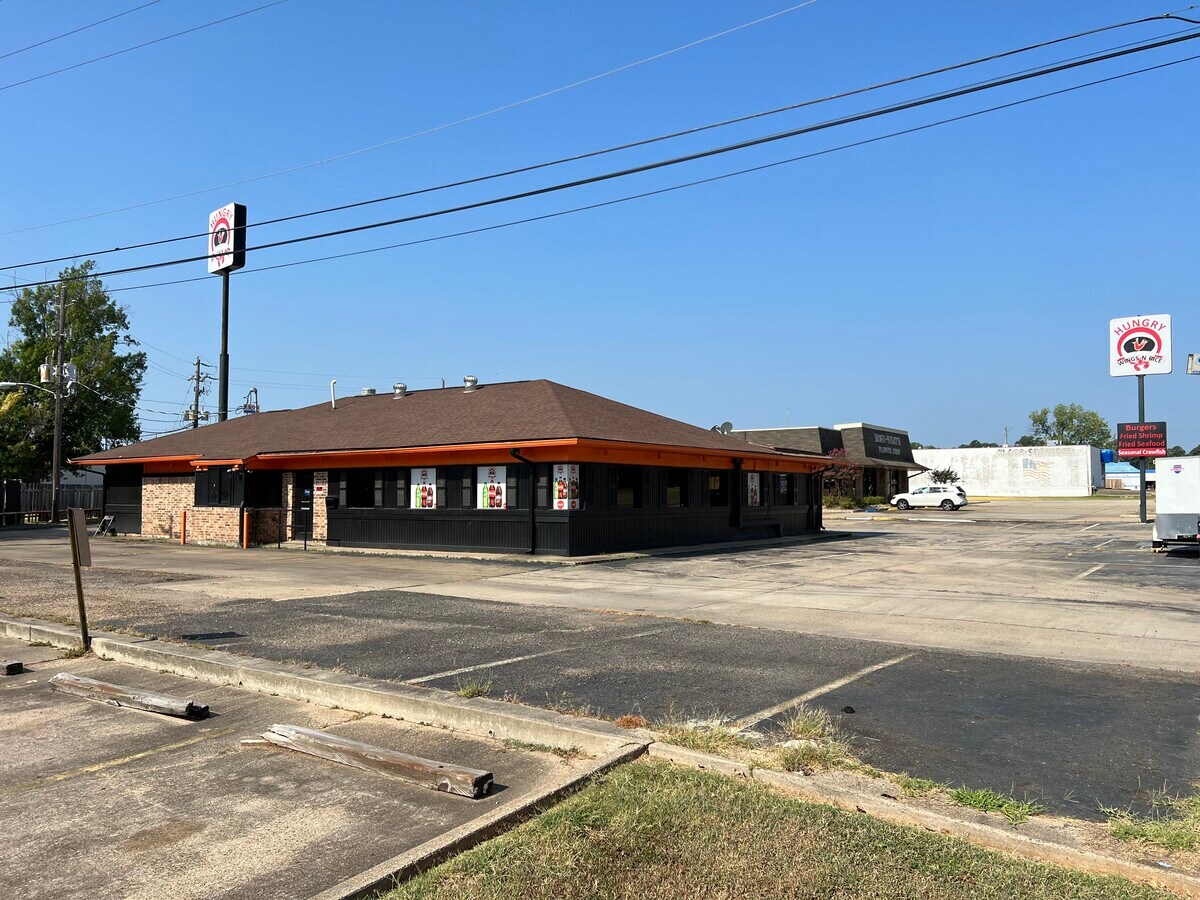 2525 Southside Dr, Shreveport, LA 71118 Hungry Wings N Rice