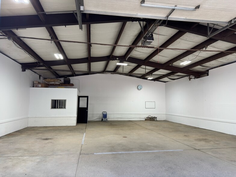 755 Route 30, Imperial, PA for lease - Primary Photo - Image 1 of 4