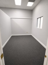 270 NW Peacock Blvd, Port Saint Lucie, FL for lease Interior Photo- Image 2 of 4