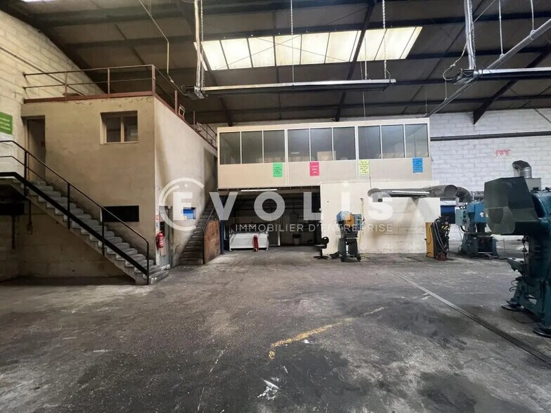 Flex in Vaujours for sale - Interior Photo - Image 3 of 7