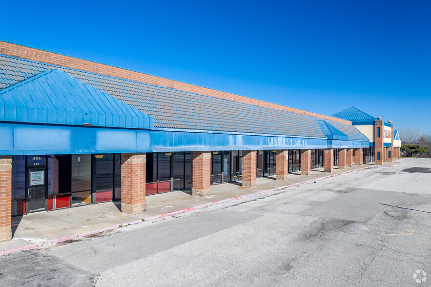 13920 E 40 Hwy, Independence, MO for lease - Building Photo - Image 3 of 37