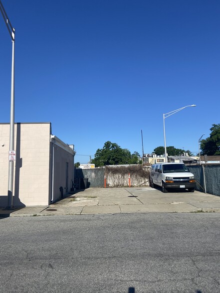 2735 Grand Ave, Bellmore, NY for sale - Building Photo - Image 3 of 18